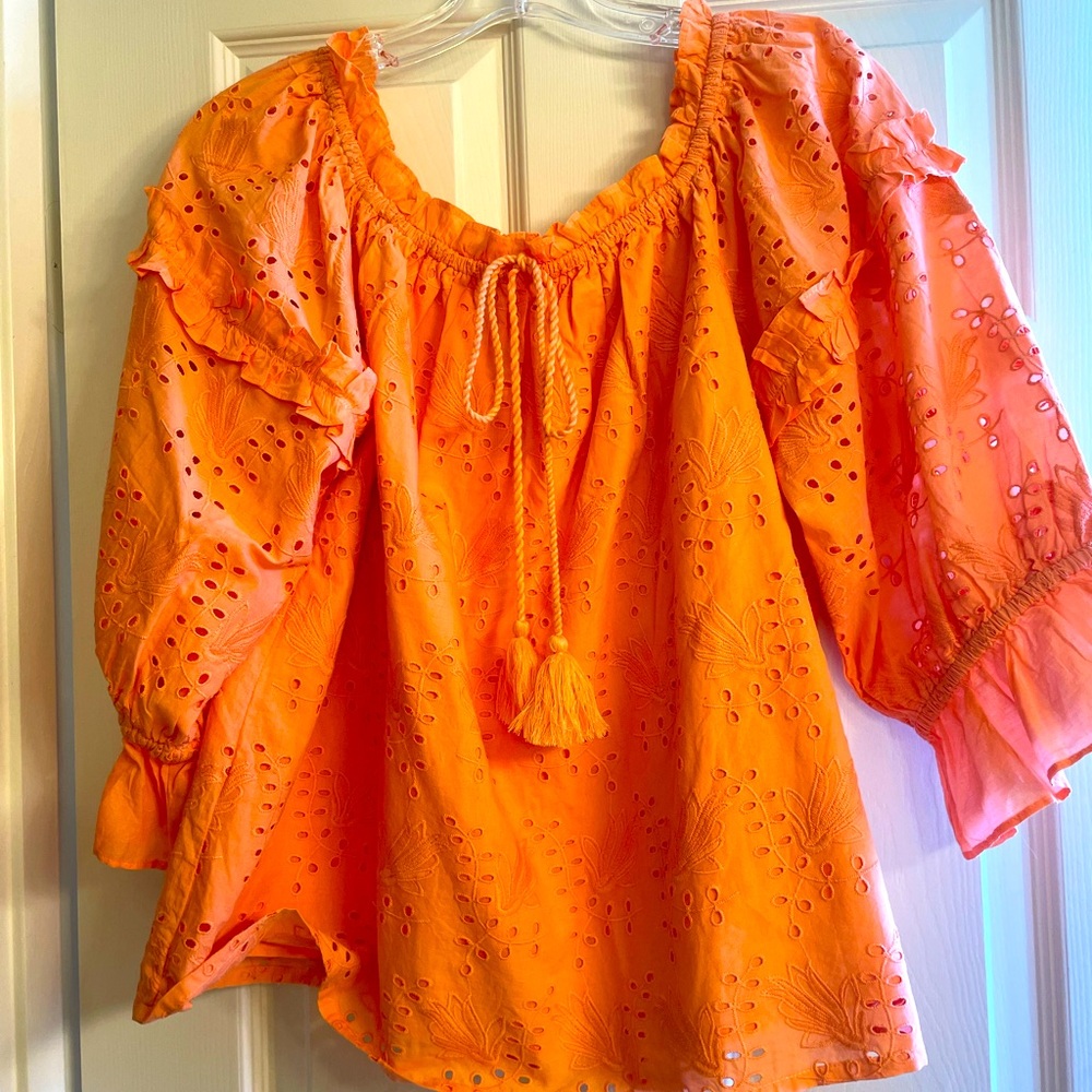Blouse 100% cotton lined eyelet. Ruffle sleeve, neck & shoulder. Smoke free